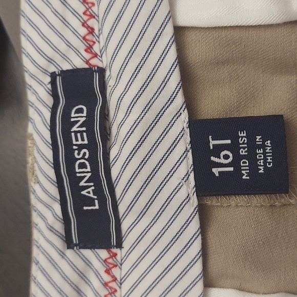 LANDS END Women's Mid Rise Flat Front Khaki Shorts - Picture 8 of 12